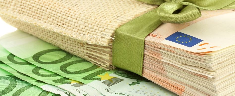 Schenkung rückgängig machen: Darf man Geschenke zurückfordern? 